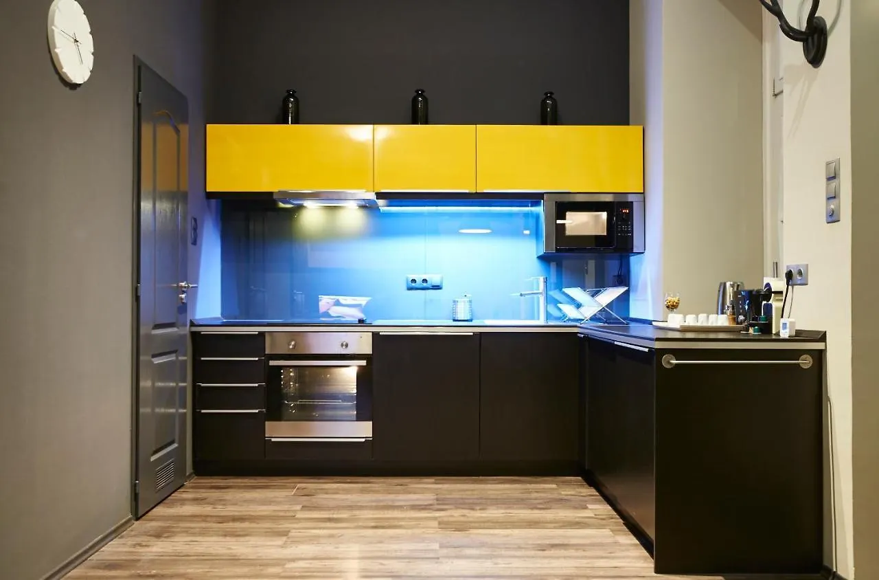 Central Location Yellow-Black Apartment Budapest