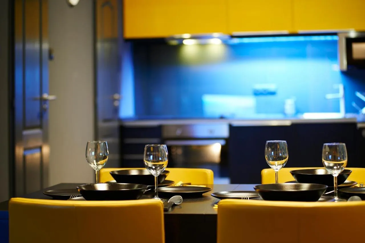 Central Location Yellow-Black Apartment Budapest