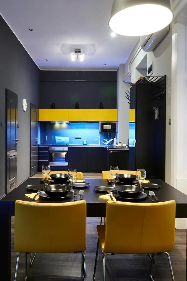 Central Location Yellow-Black Apartment Budapest Hungary